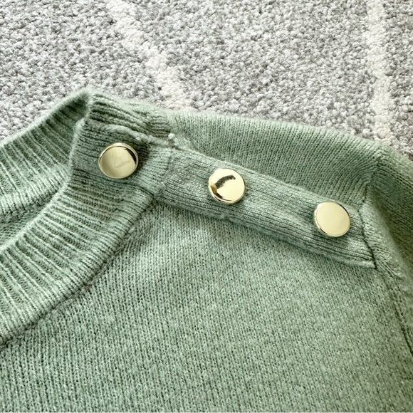 H&M Mint Green Soft Brushed Oversized Sweater with Shoulder Button Detail - Picture 2 of 5